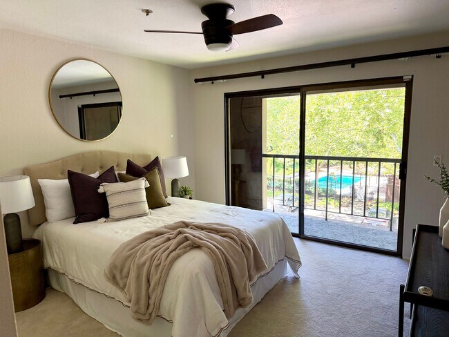 Building Photo - Luxury Condo in Heart of Downtown Los Gatos