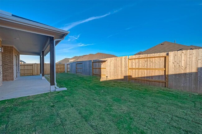Building Photo - 939 Summer Vlg Wy