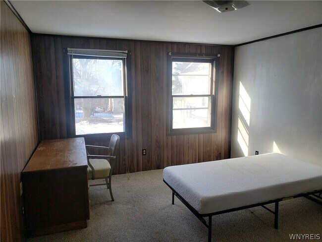 Building Photo - 91 Springville Ave