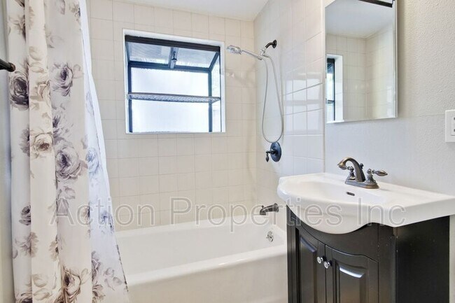 Building Photo - 18850 Newsom Ave