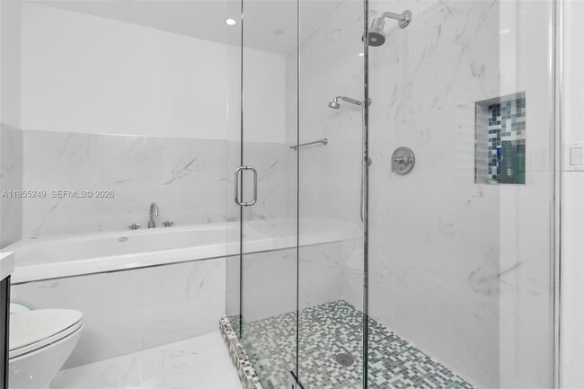 Building Photo - 1444 Mendavia Ave