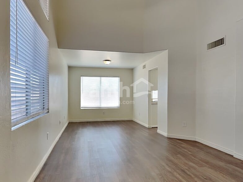 Building Photo - 7519 E Naranja Ave