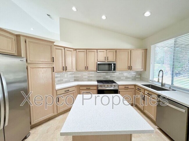 Building Photo - 68450 Pasada Rd