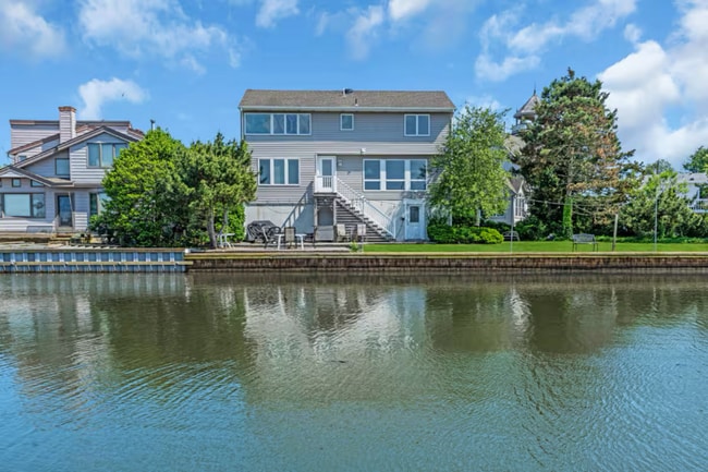 Building Photo - 127 Trenton Ave