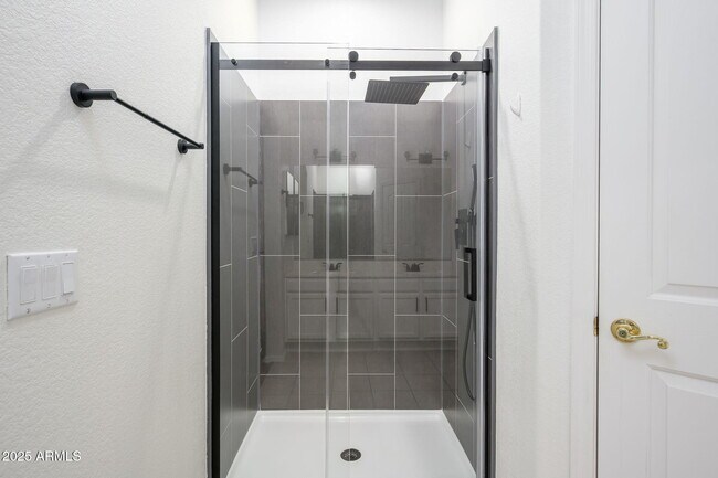 Building Photo - 25825 N 65th Ave