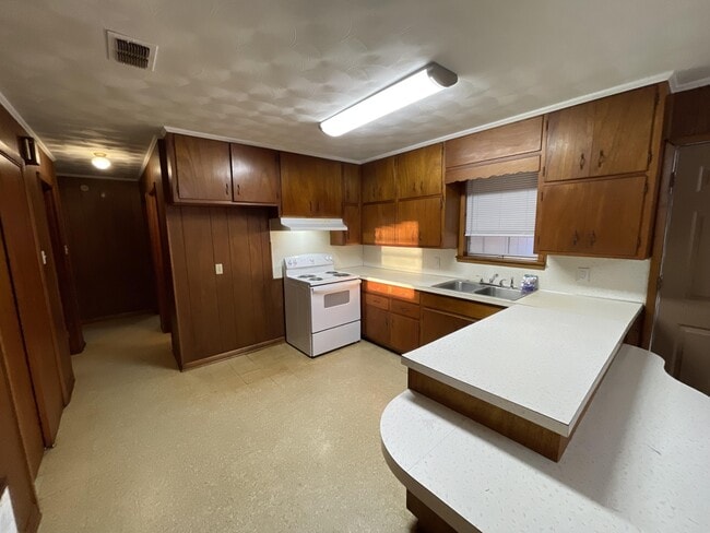 Building Photo - 2707 W 27th Ave