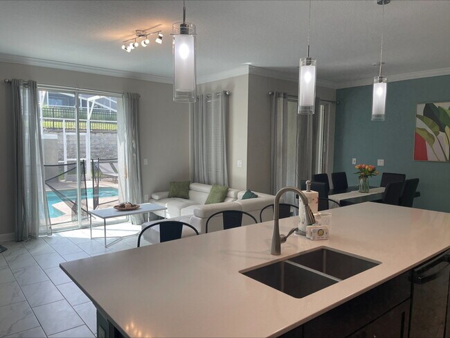 Building Photo - Furnished 4 bedroom Resort Community Townhome