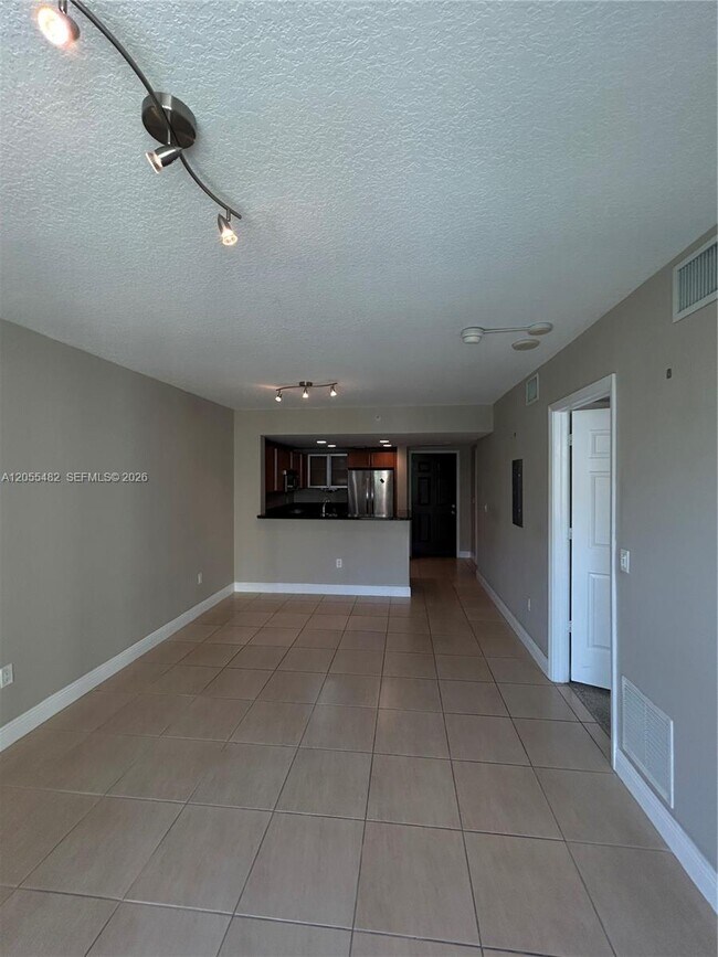 Building Photo - 610 Clematis St