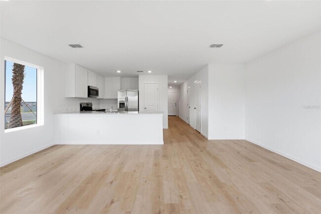 Building Photo - 1557 Plank Pl