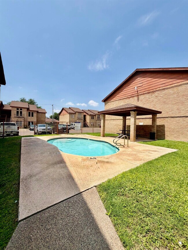 Building Photo - 1752 Tiara Trail