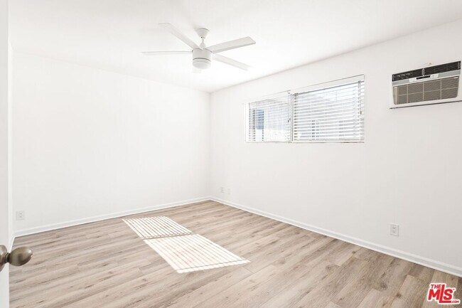 Building Photo - 2242 S Bentley Ave