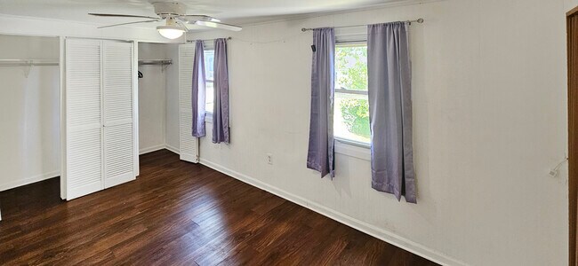Building Photo - 1001 N Black Horse Pike