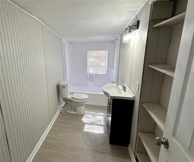 Building Photo - 109 South St