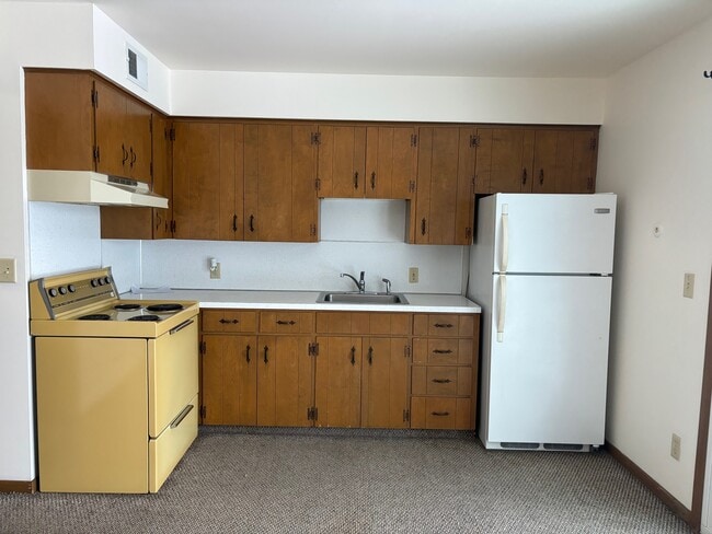 Building Photo - 334 Beeline Rd