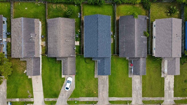 Building Photo - 11926 Greensbrook Forest Dr