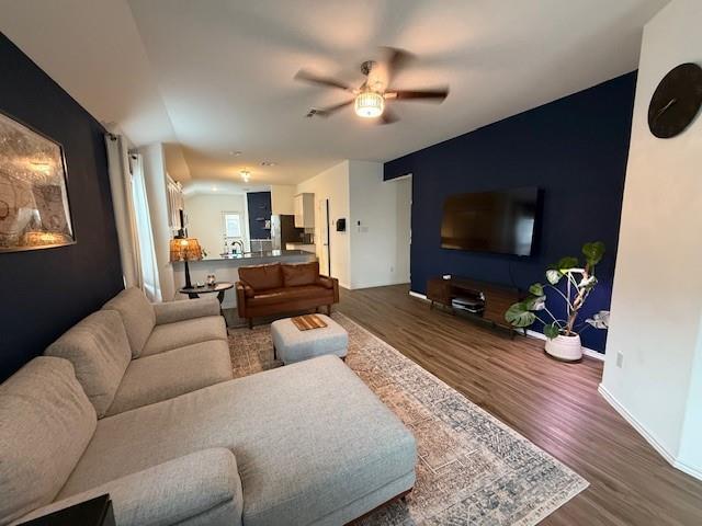 Building Photo - 204 Longbridge Dr