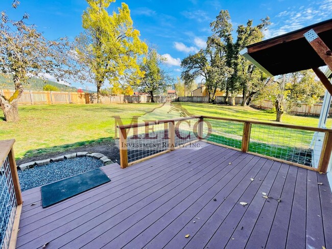 Building Photo - AVAILABLE NOW 3 Bedroom Manufactured Home in Jasper