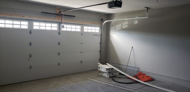 oversized garage with opener - 332 Maddalena Ln