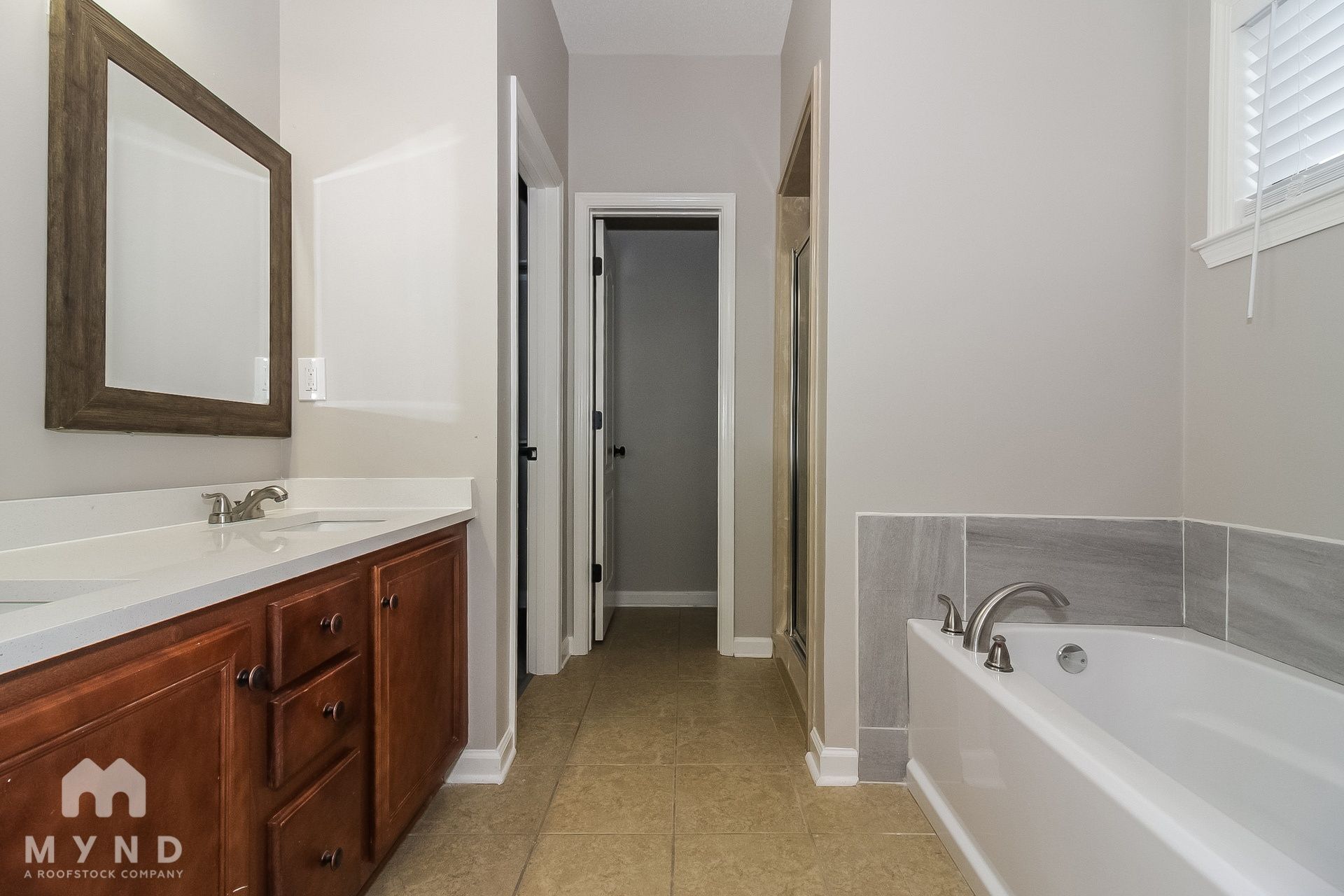 Building Photo - 40 Abbey Rd