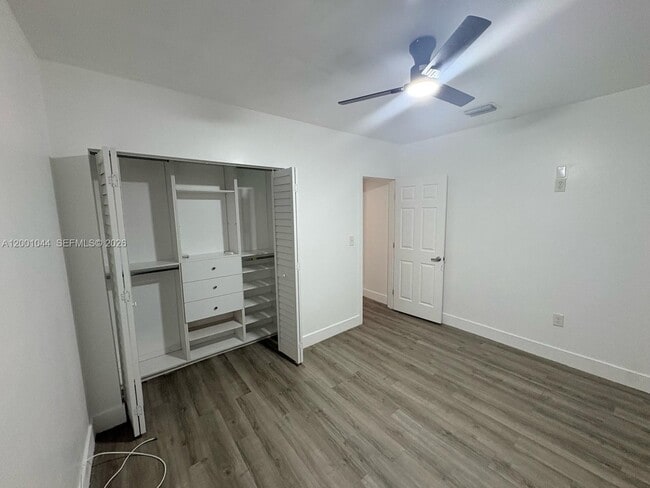 Building Photo - 314 SW 10th Ave