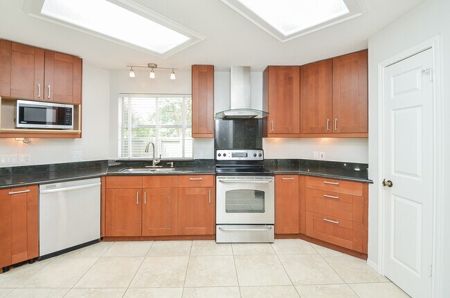 Building Photo - 6310 Oakburl Ln