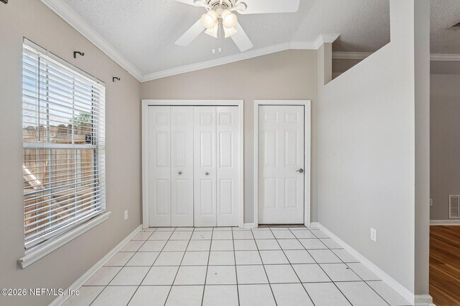 Building Photo - 1219 Stern Way