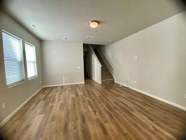 Building Photo - Newly Built 3 Bedroom, Powers and Research...