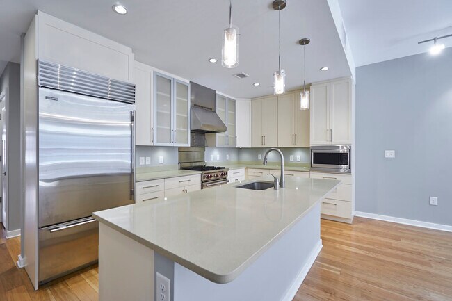 Building Photo - 1610 N Queen St