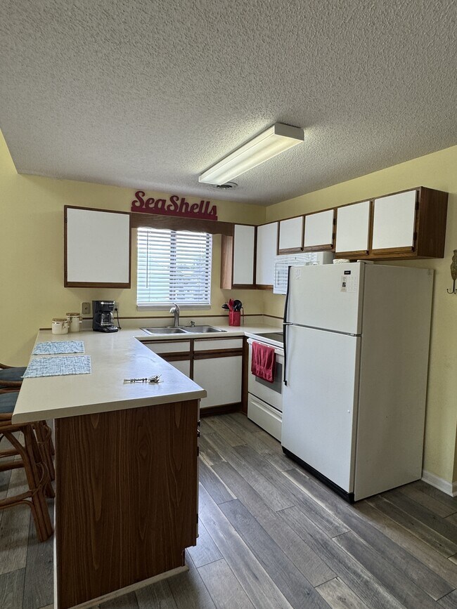 Building Photo - 3700 Golf Colony Ln