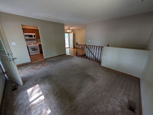 Building Photo - Elk River 3bd 2ba House For Rent
