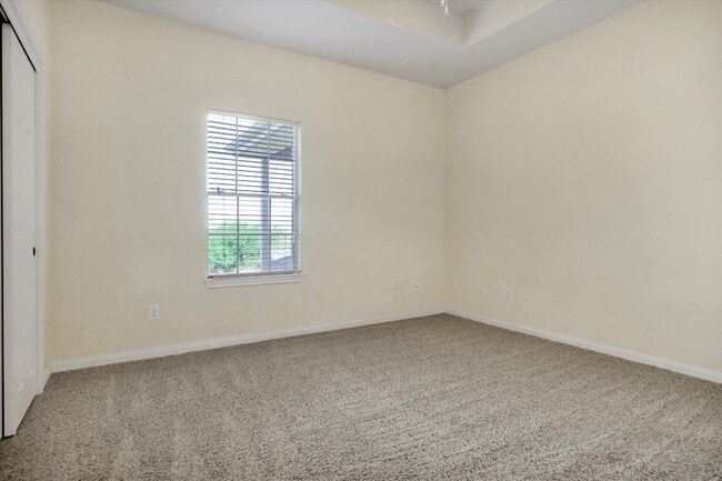 Building Photo - 305 Rawhide Loop