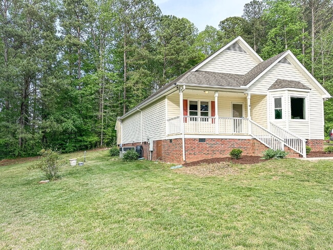 Building Photo - Peaceful One-Story Retreat in Franklinton, NC