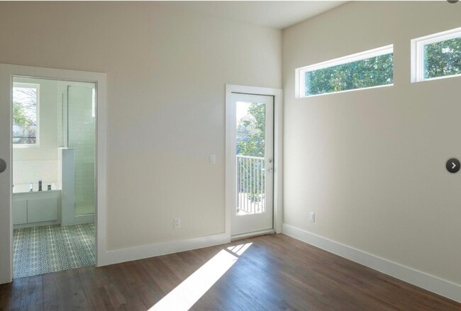 Building Photo - 5209 Nichols St