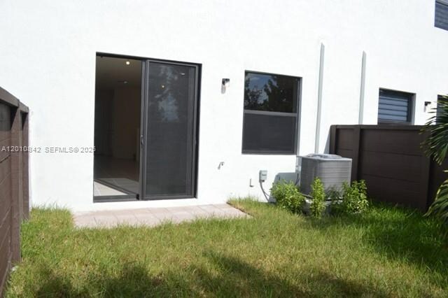 Building Photo - 15862 NW 91st Ct