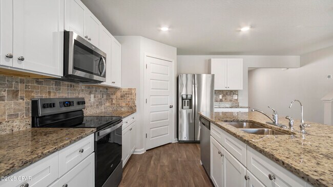 Building Photo - 4715 Firefly Ln