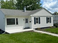 Building Photo - Newly Renovated 2 Bedroom Home Available f...