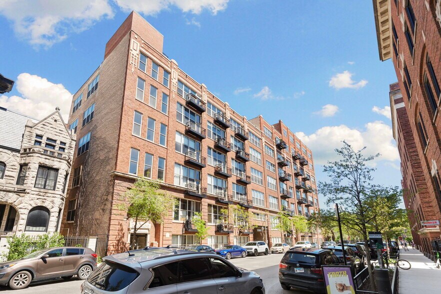 Building Photo - 1500 W Monroe St
