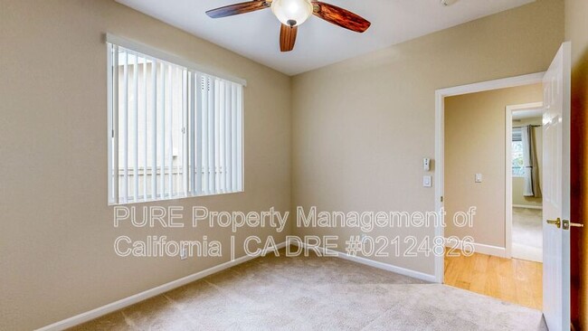 Building Photo - 121 Porterfield Creek Dr