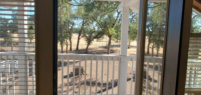 Building Photo - SILVER8424