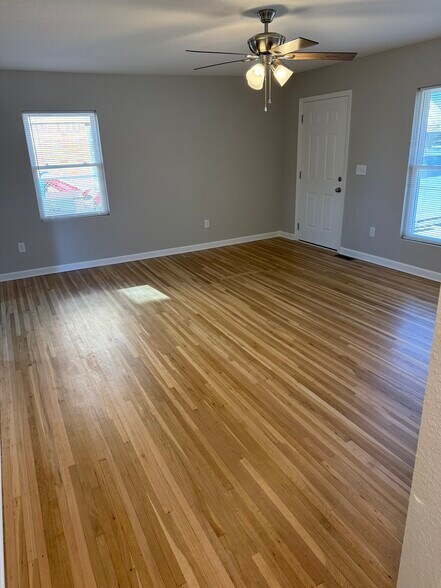 Building Photo - 1907 N Madison Ave