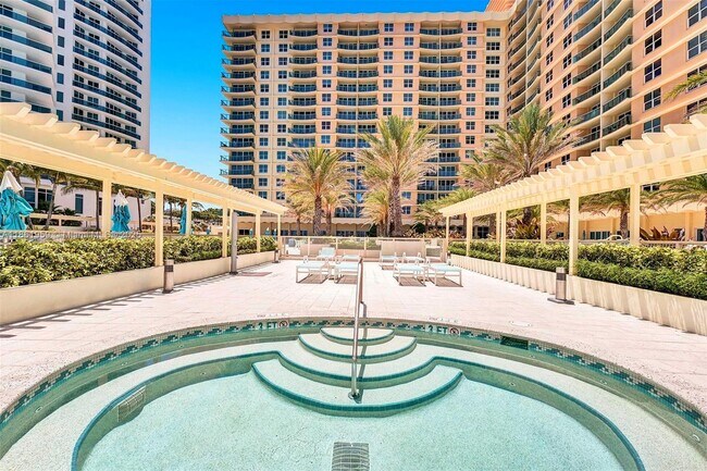 Building Photo - 2501 S Ocean Dr