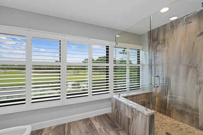 Building Photo - 2435 Presidential Way