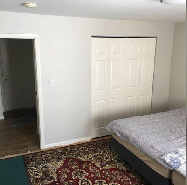 Building Photo - 1030 Bennington St