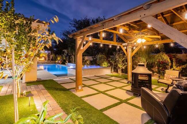 Building Photo - 8396 Sweetwater Creek Way