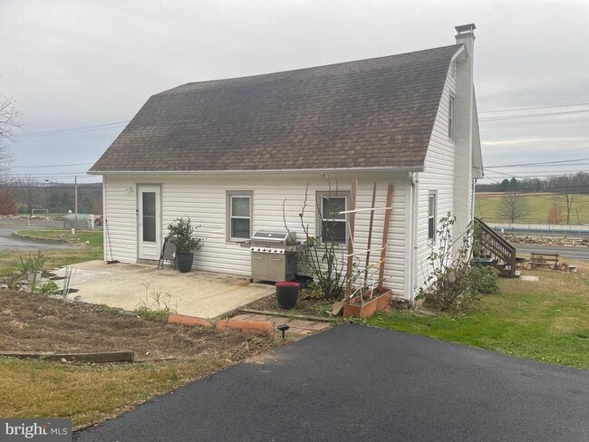 Building Photo - 695 W Kings Hwy