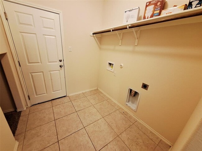 Building Photo - 525 Loma Cedro Bend