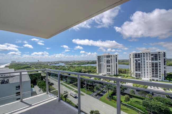 Building Photo - 2066 N Ocean Blvd