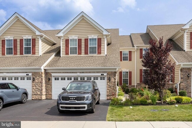 Primary Photo - 126 Iron Hill Way