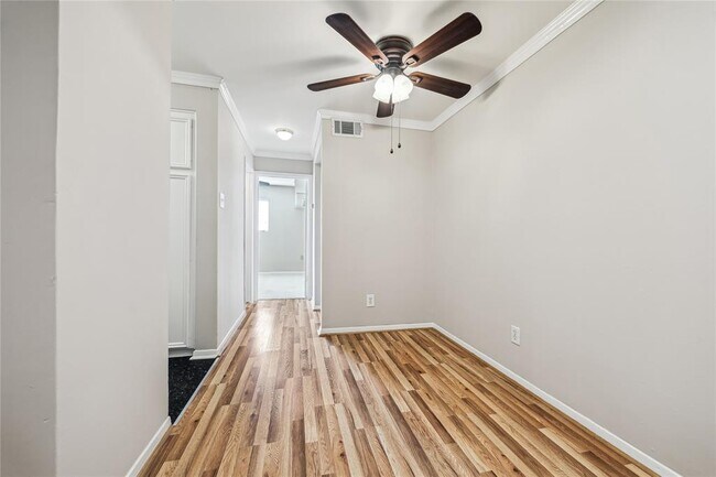 Building Photo - 3414 Garrott St