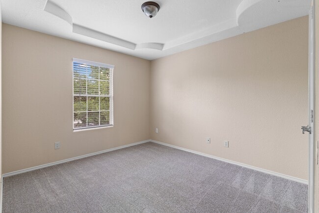 Building Photo - 6238 Cottage Pines Dr